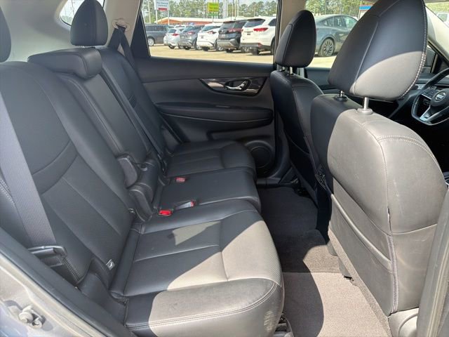 Used 2018 Nissan Rogue SL w/ Premium Package image 13