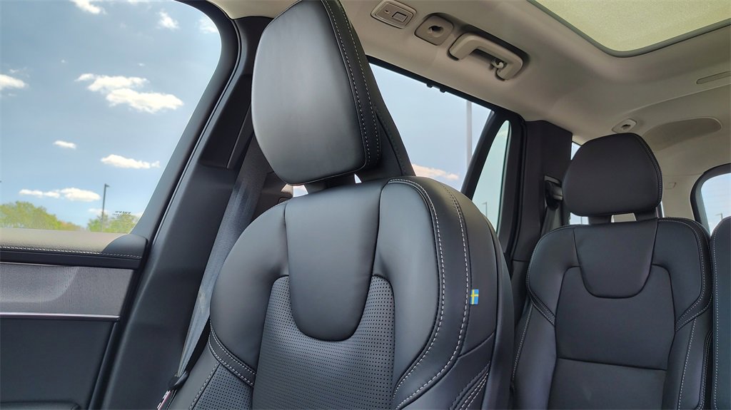 New 2026 Volvo XC90 B6 Ultra w/ Protection Package image 21
