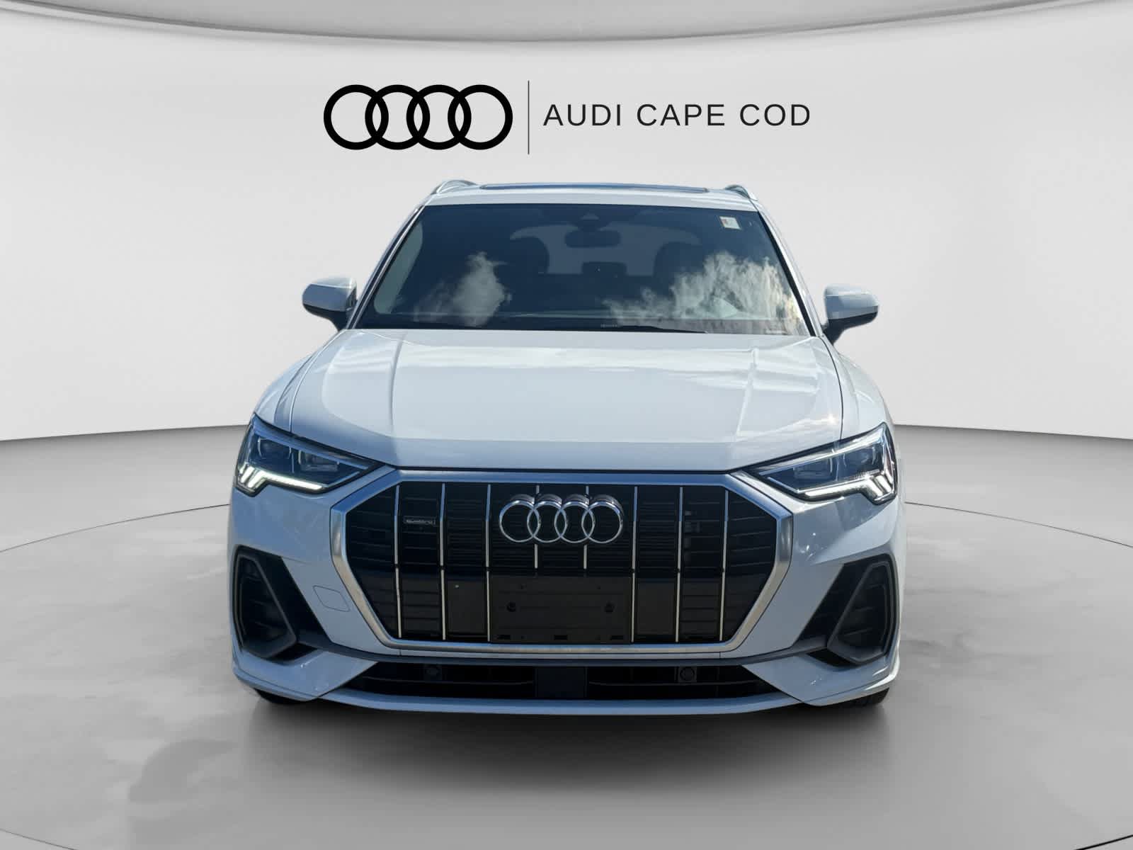 Used 2023 Audi Q3 2.0T Premium w/ Convenience Package AWD/4WD image 2