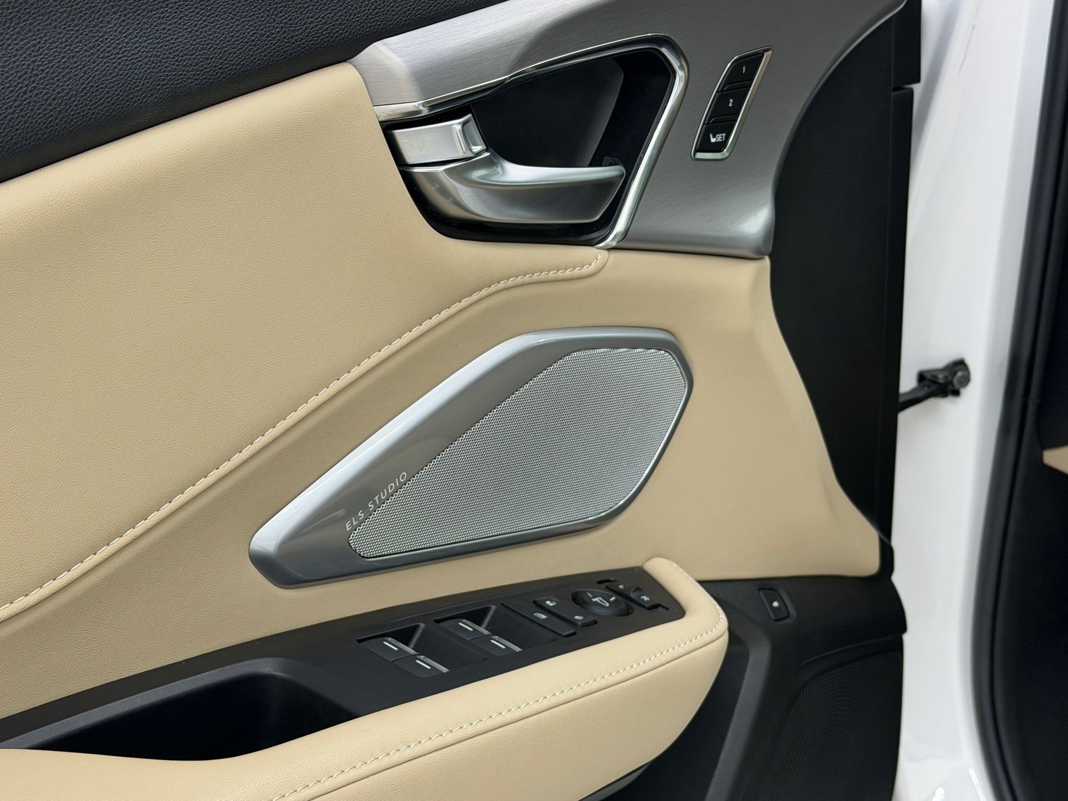 Used 2024 Acura RDX SH-AWD w/ Technology Package image 24