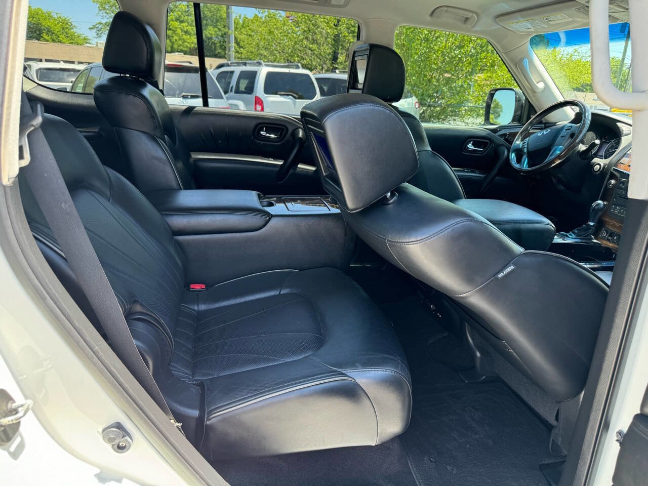 Used 2013 INFINITI QX56 2WD w/ Deluxe Touring Pkg image 22