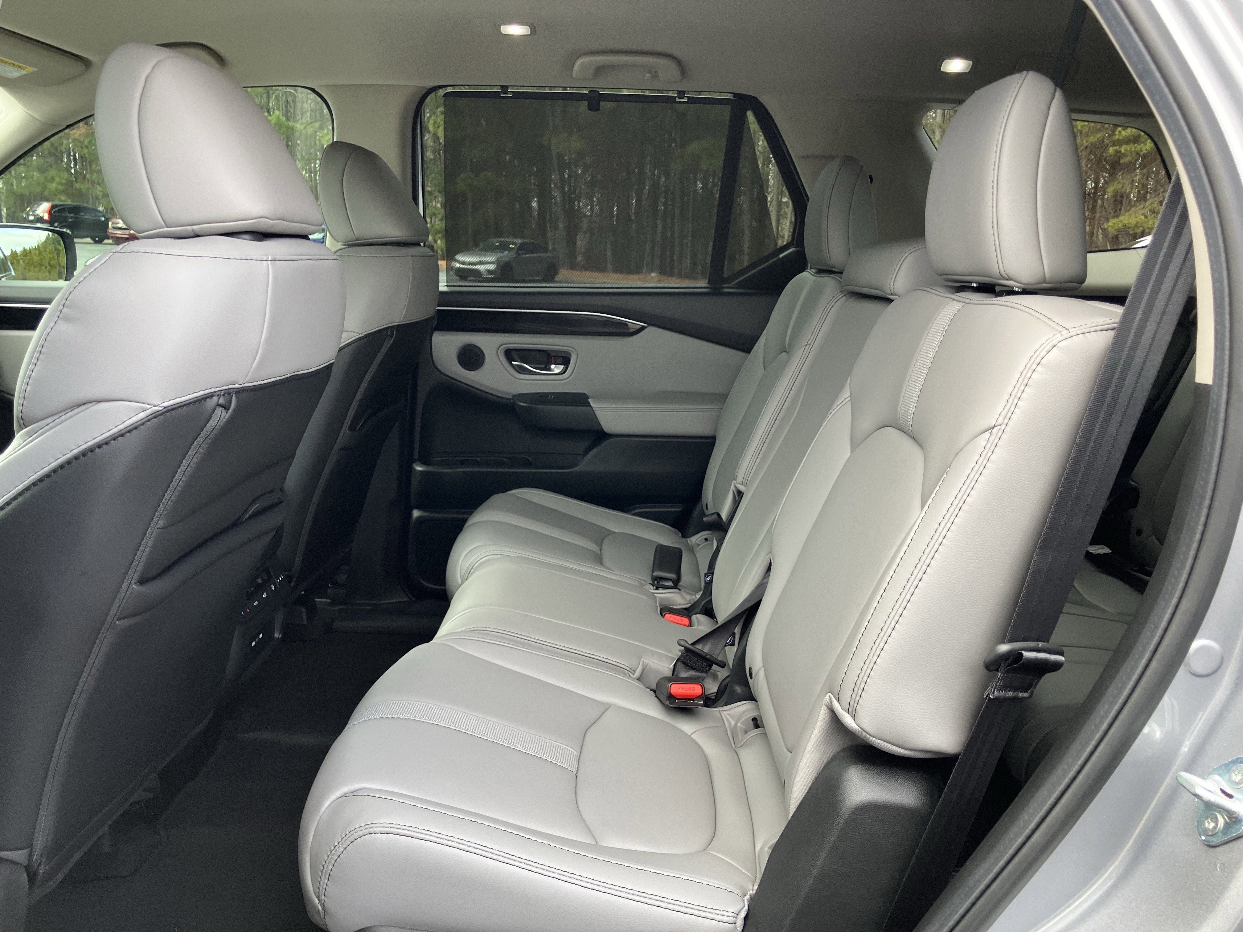 Certified 2025 Honda Pilot EX-L image 34