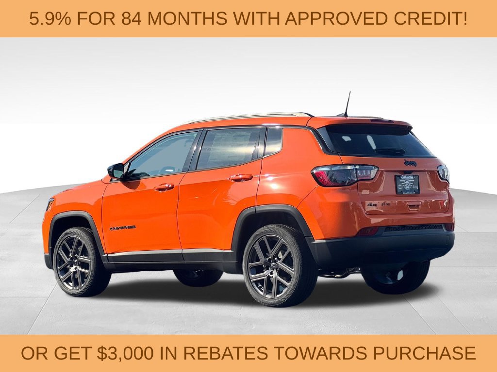 New 2026 Jeep Compass Latitude AWD/4WD image 5