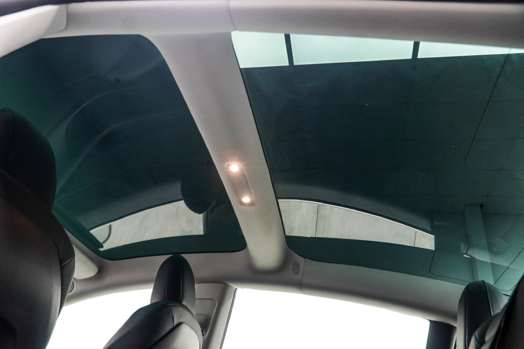 Used 2019 Tesla Model 3 Mid Range RWD image 36
