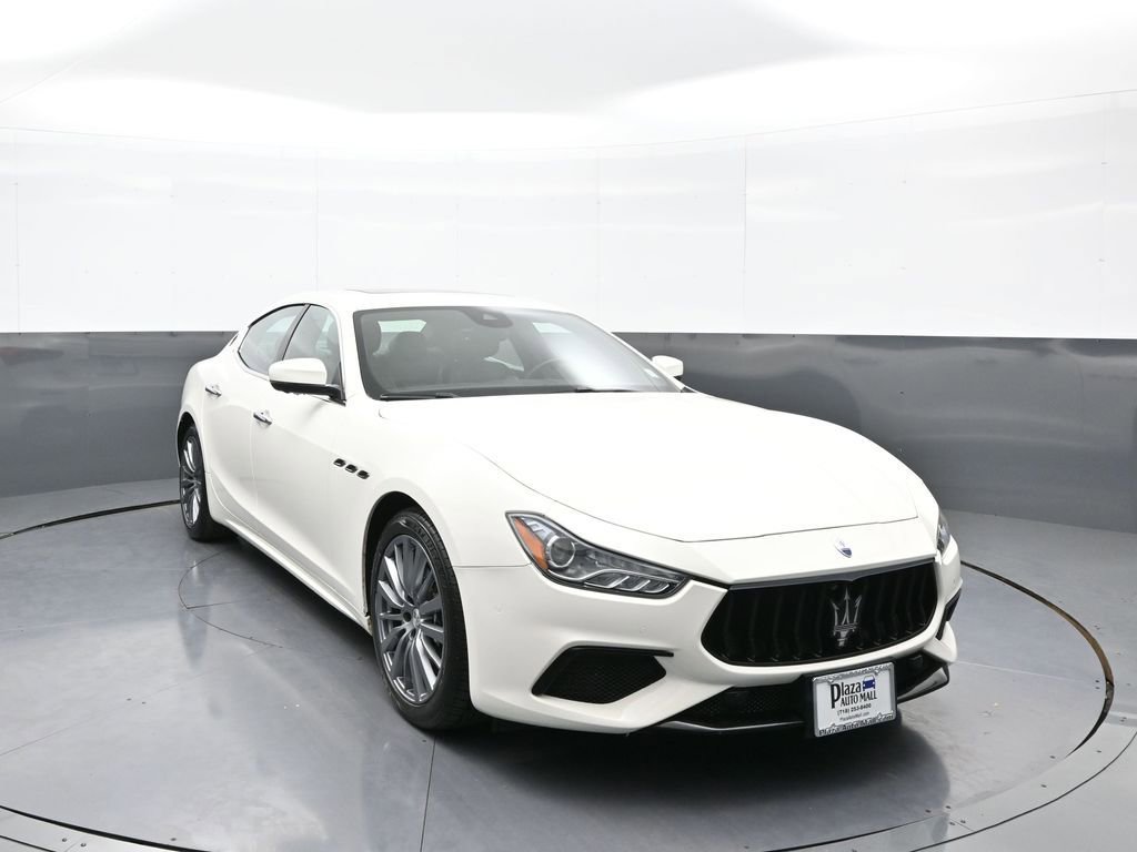 Used 2022 Maserati Ghibli Modena image 3