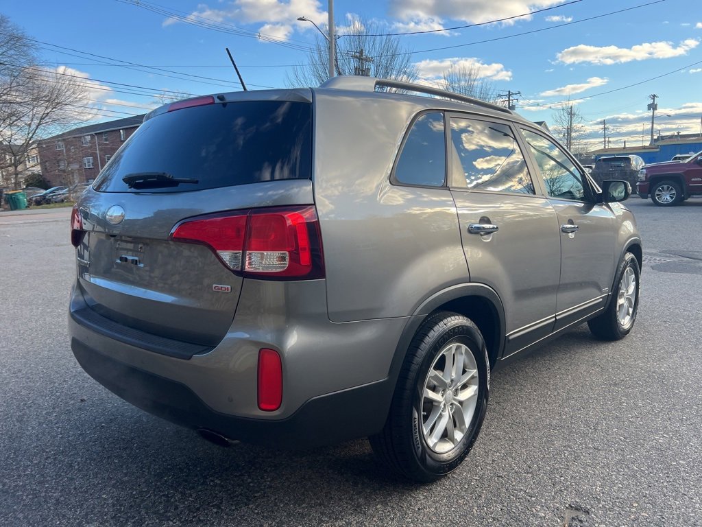 Used 2015 Kia Sorento LX image 5