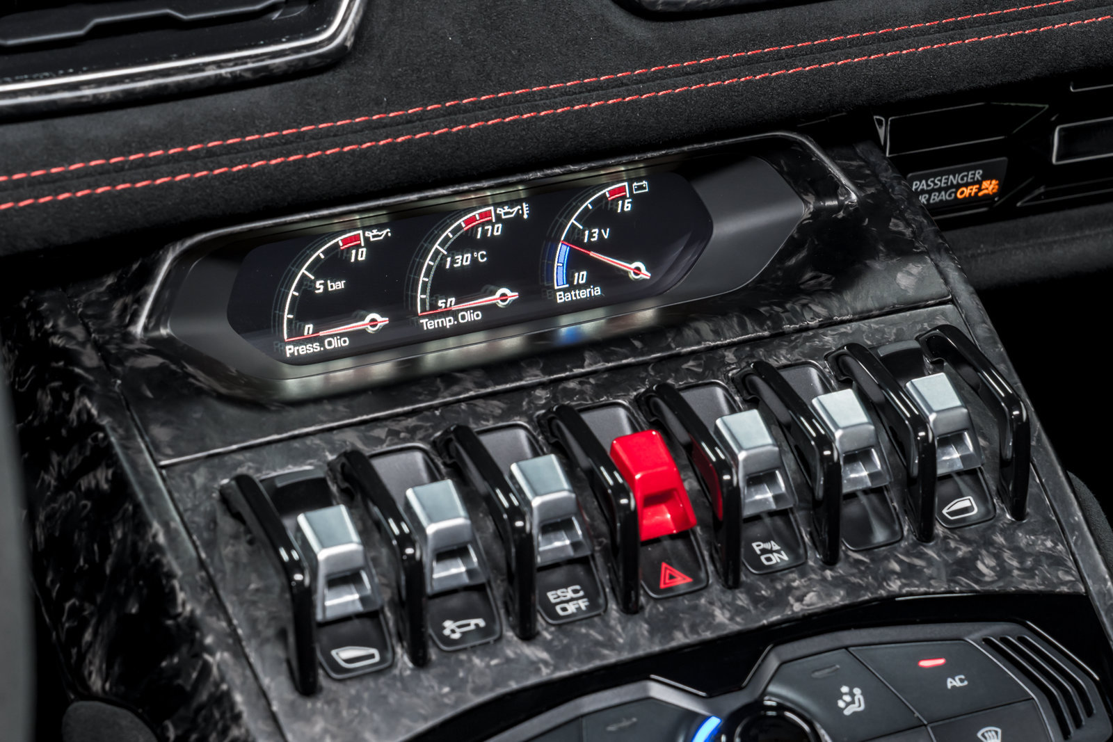 Used 2018 Lamborghini Huracan Performante AWD/4WD image 24
