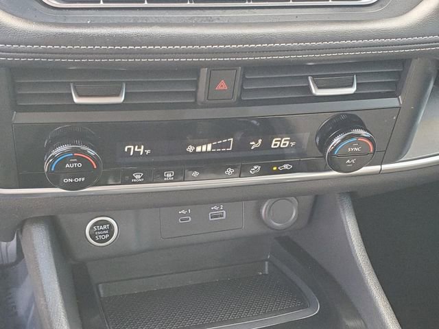 Certified 2023 Nissan Rogue SV image 27