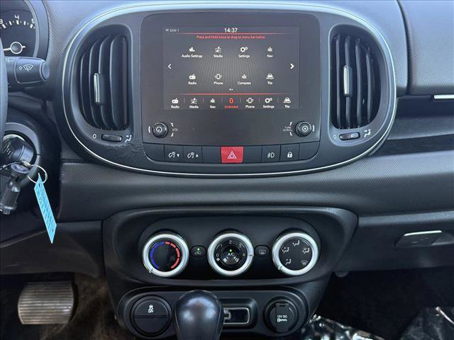 Used 2018 FIAT 500L Trekking image 17