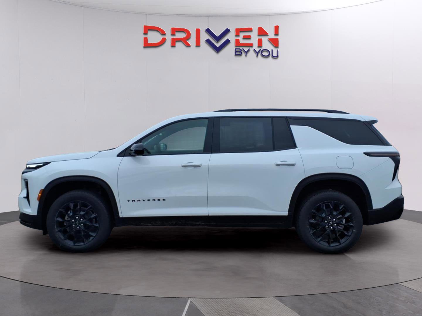 New 2026 Chevrolet Traverse LT image 2