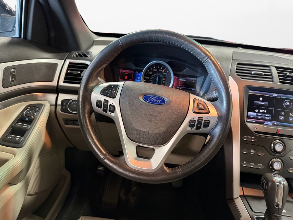 Used 2013 Ford Explorer XLT AWD/4WD image 12