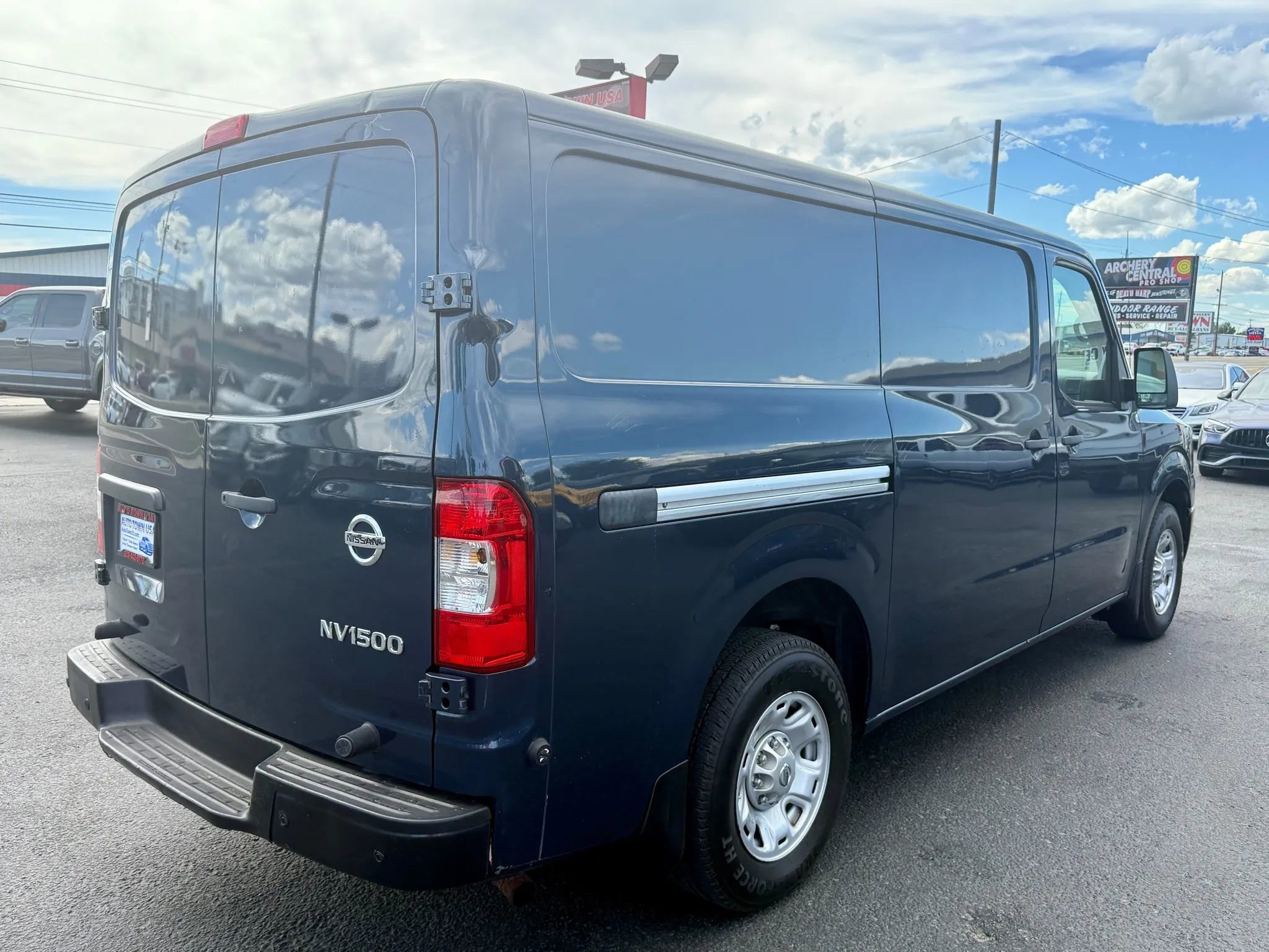 Used 2016 Nissan NV 1500 SV image 5