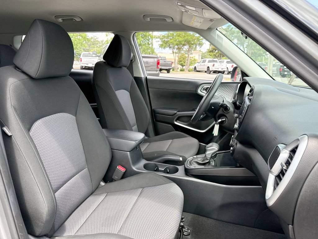 Used 2024 Kia Soul LX w/ Option Group 015 FWD image 26