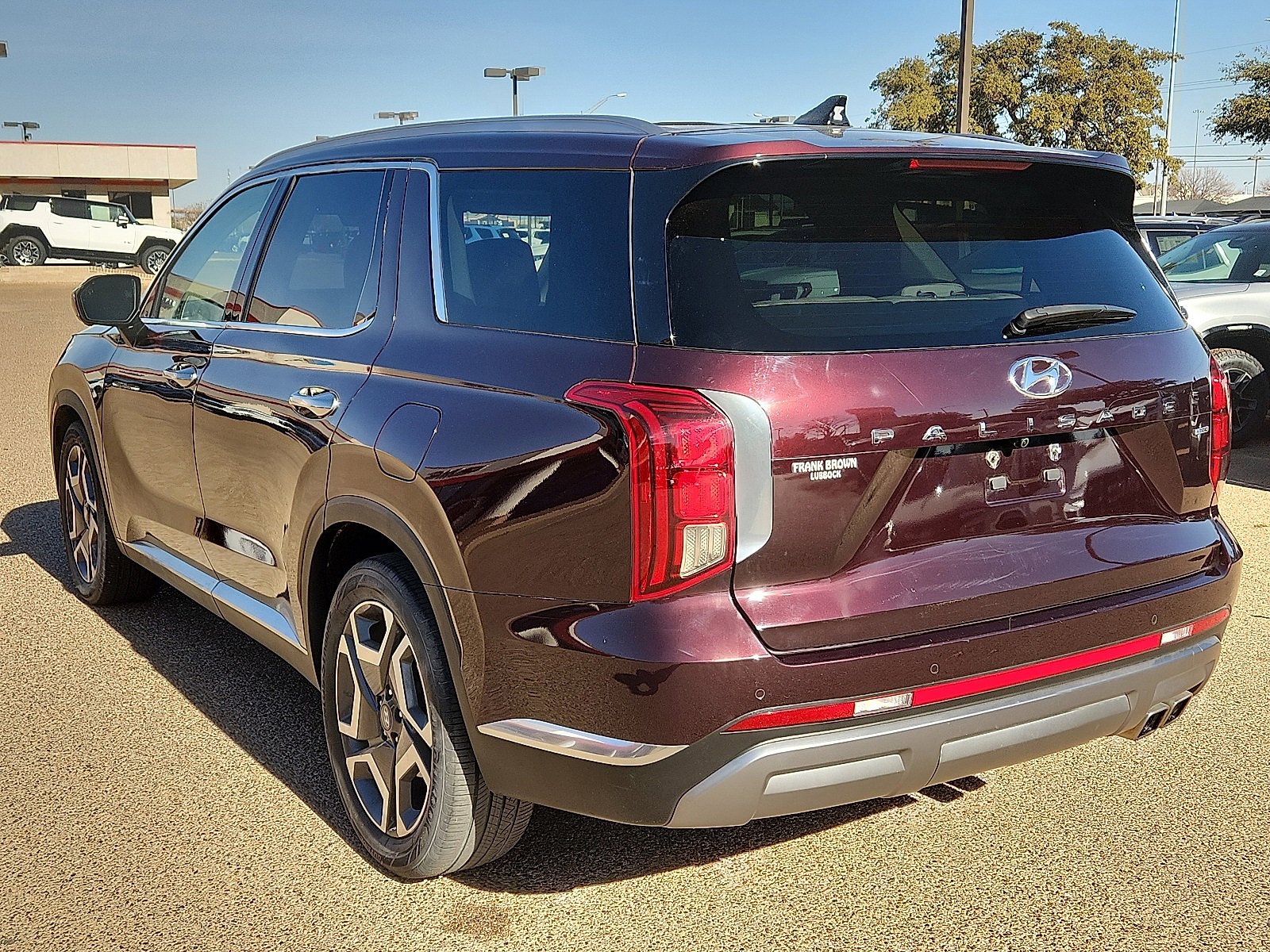 Used 2024 Hyundai Palisade Limited image 3
