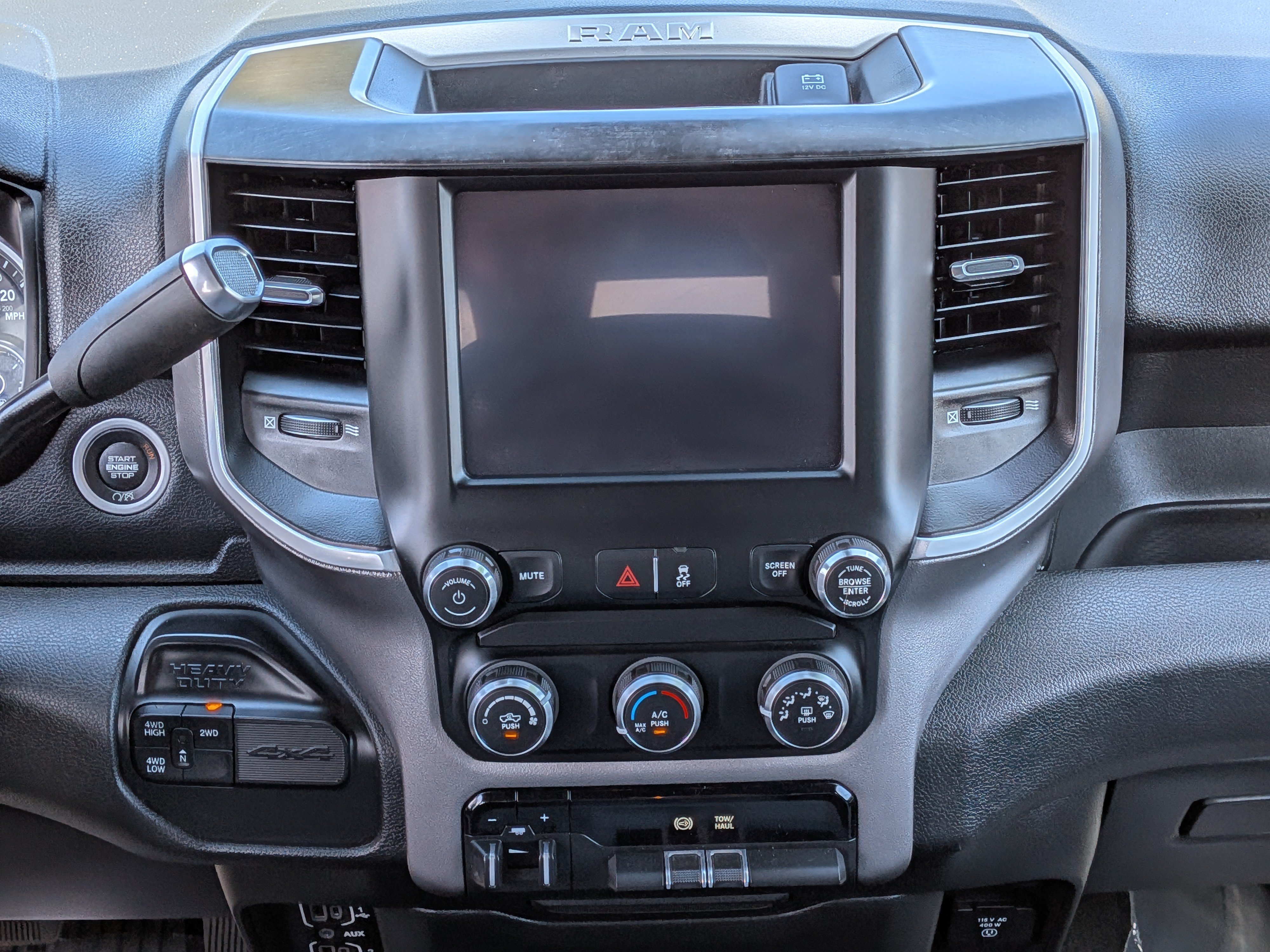 Used 2022 RAM 2500 Big Horn w/ Cold Weather Group AWD/4WD image 18