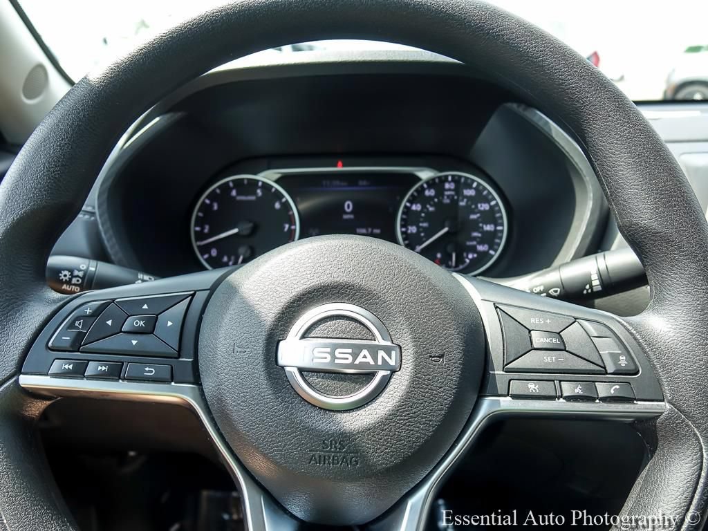 Used 2025 Nissan Sentra SV FWD image 14