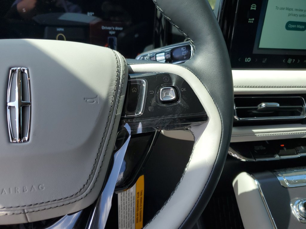 New 2026 Lincoln Aviator 2WD image 25