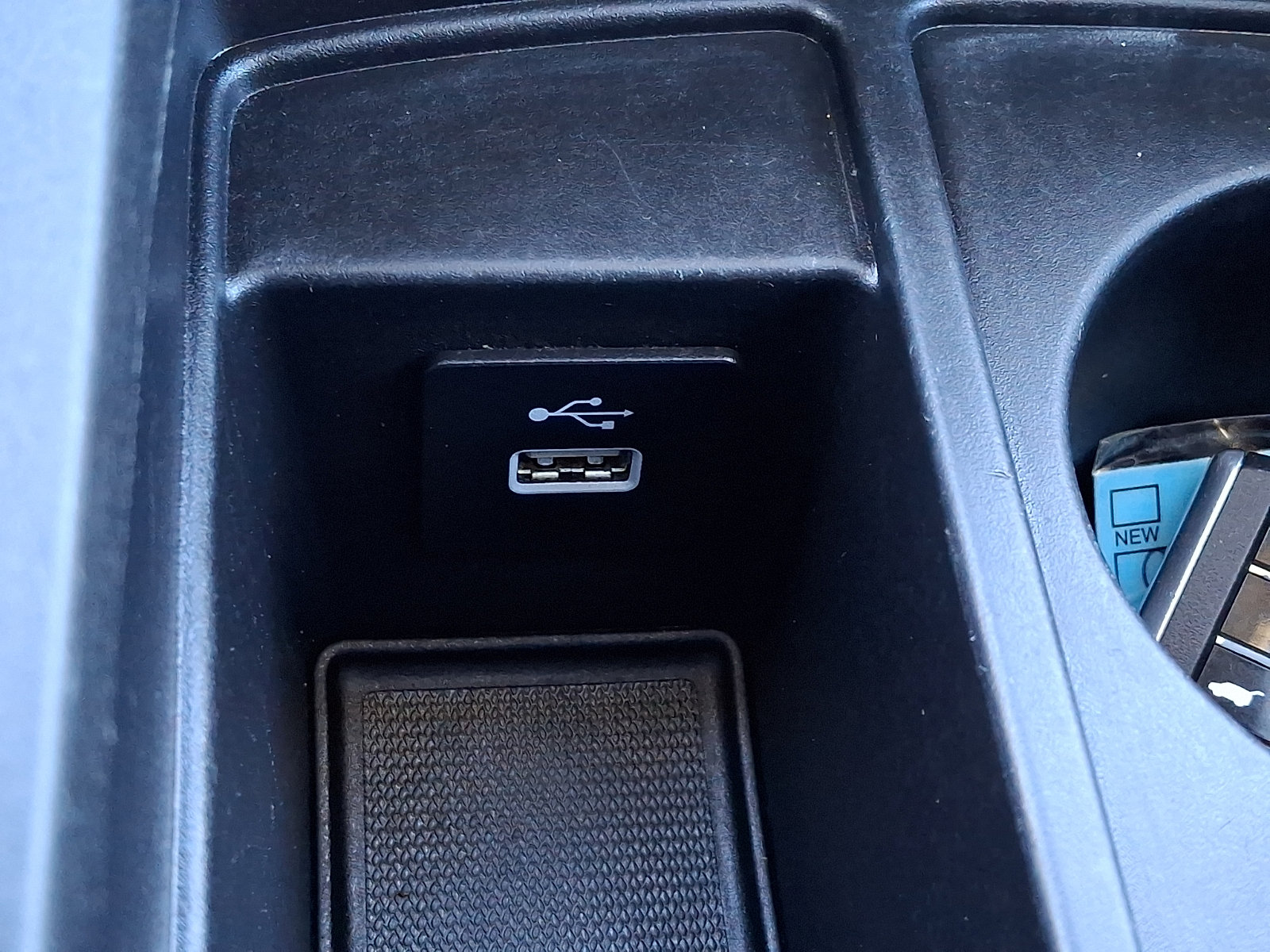 Used 2024 Acura RDX SH-AWD image 25