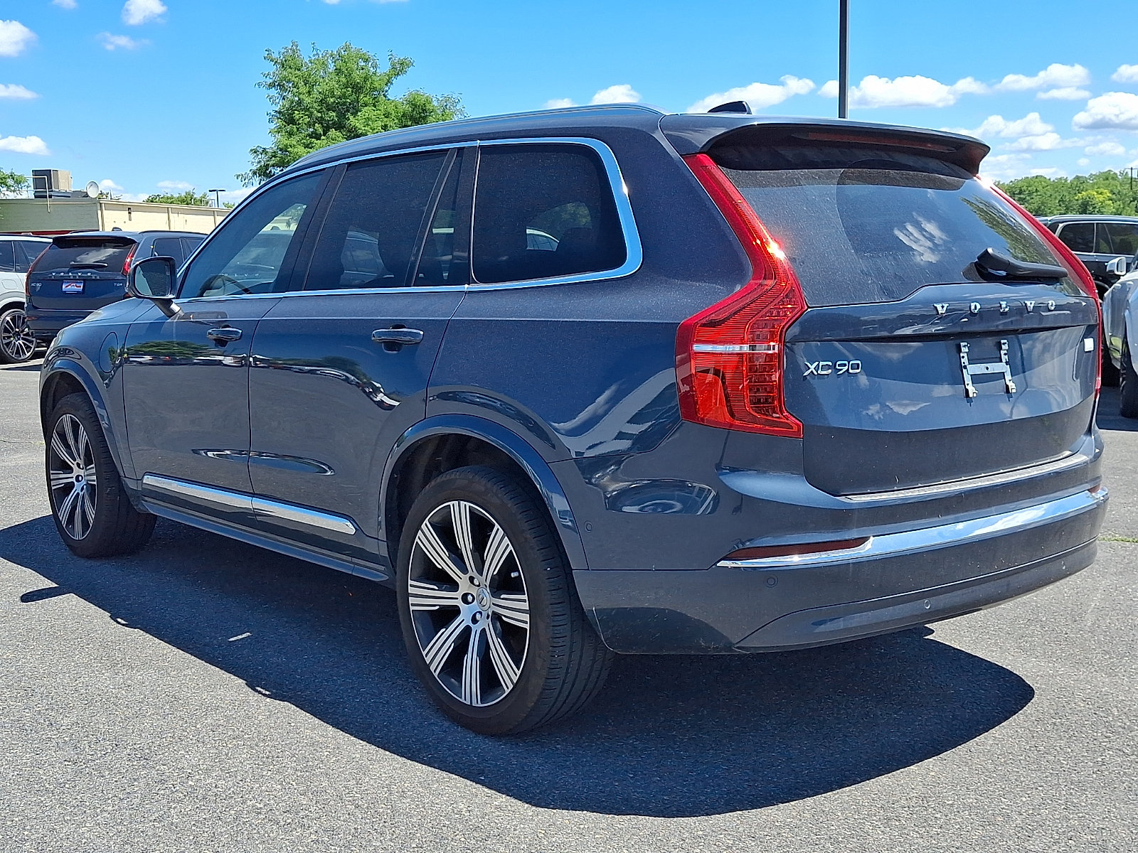 Used 2024 Volvo XC90 T8 Ultimate w/ Lounge Package AWD/4WD image 4