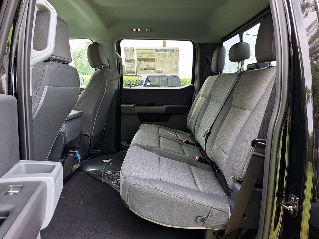 New 2026 Ford F250 XL w/ STX Appearance Package AWD/4WD image 6