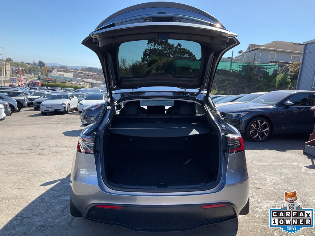 Used 2025 Tesla Model Y Performance AWD/4WD image 10