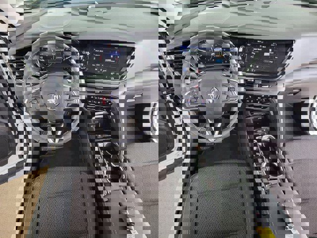 Used 2022 Buick Envision Preferred FWD image 2