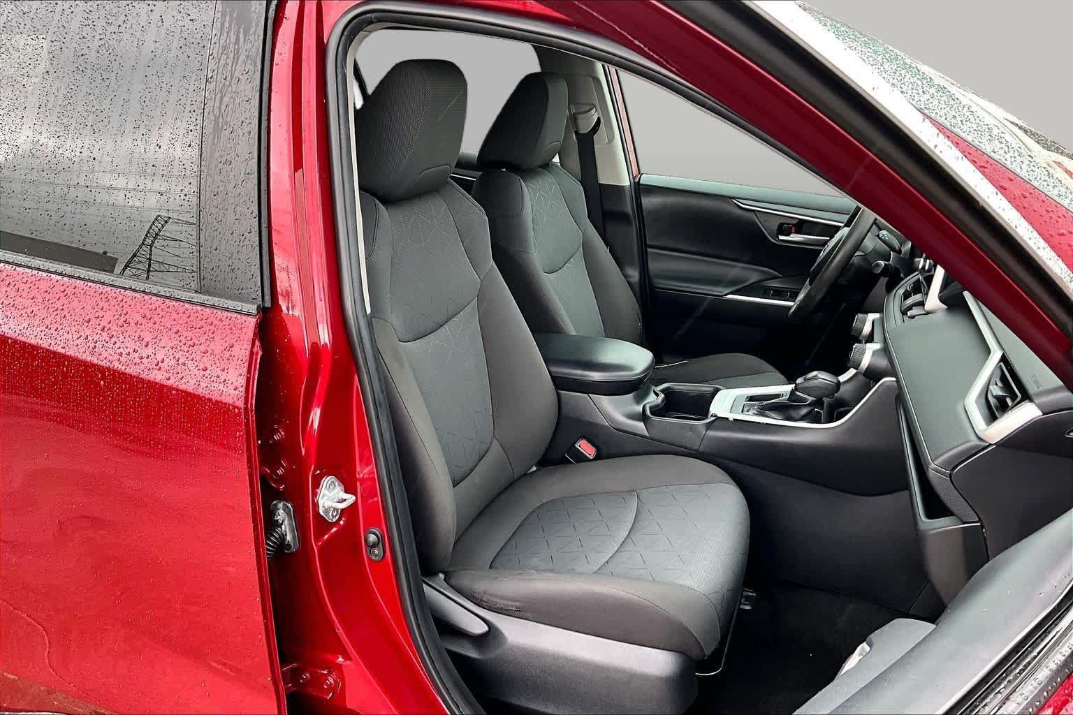 Used 2023 Toyota RAV4 XLE w/ Convenience Package FWD image 9