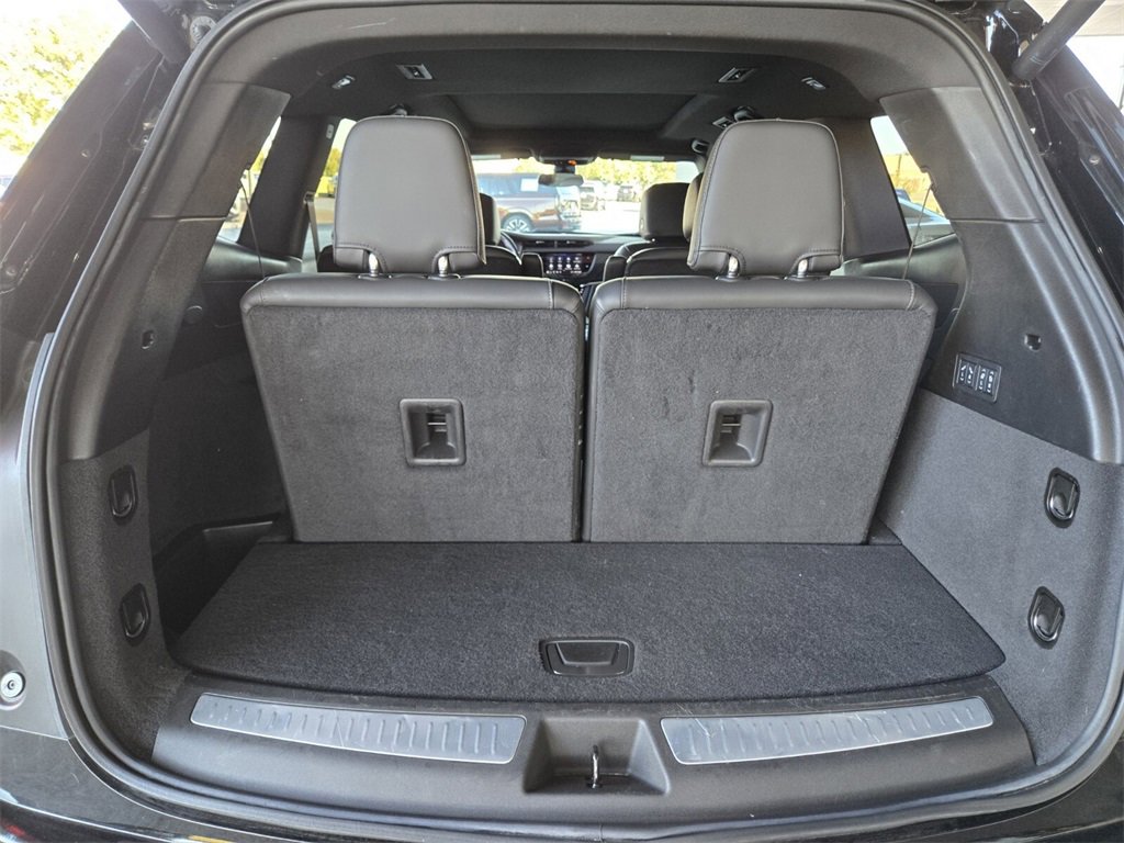 Used 2025 Cadillac XT6 Premium Luxury image 22