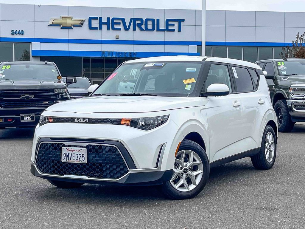 Used 2024 Kia Soul LX w/ Option Group 015 image 1