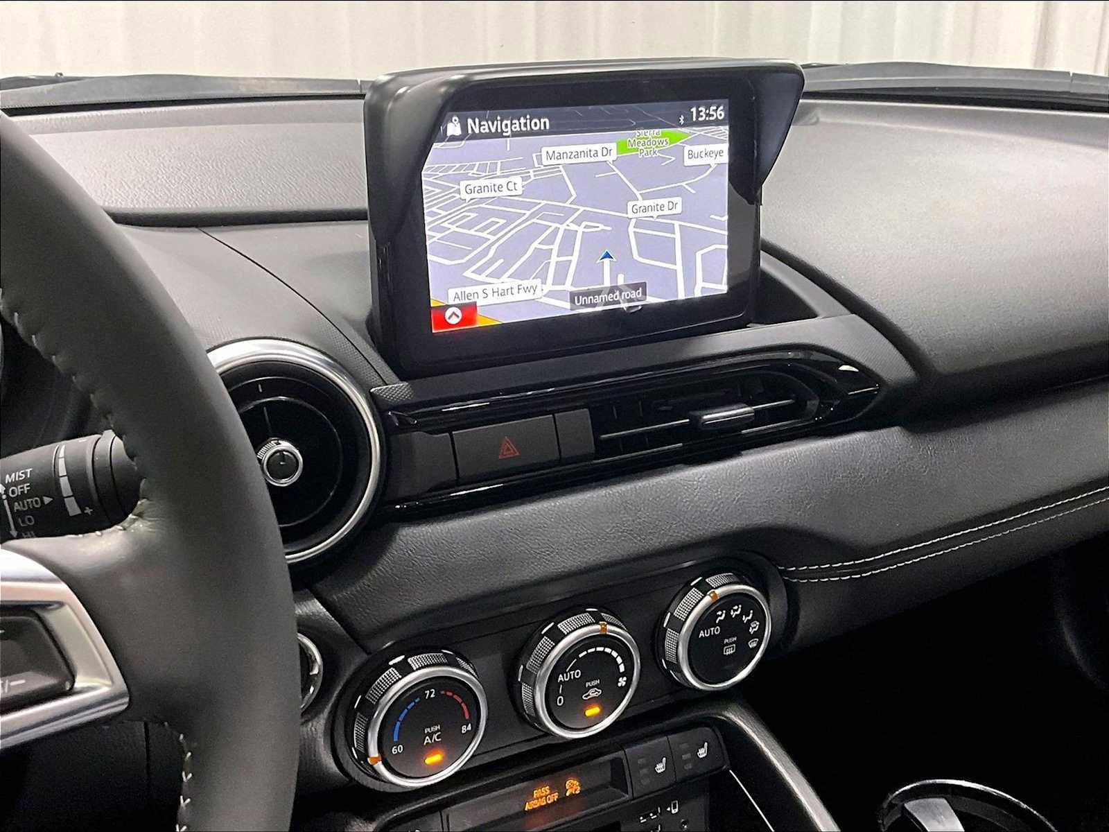 Used 2023 MAZDA MX-5 Miata Grand Touring image 18