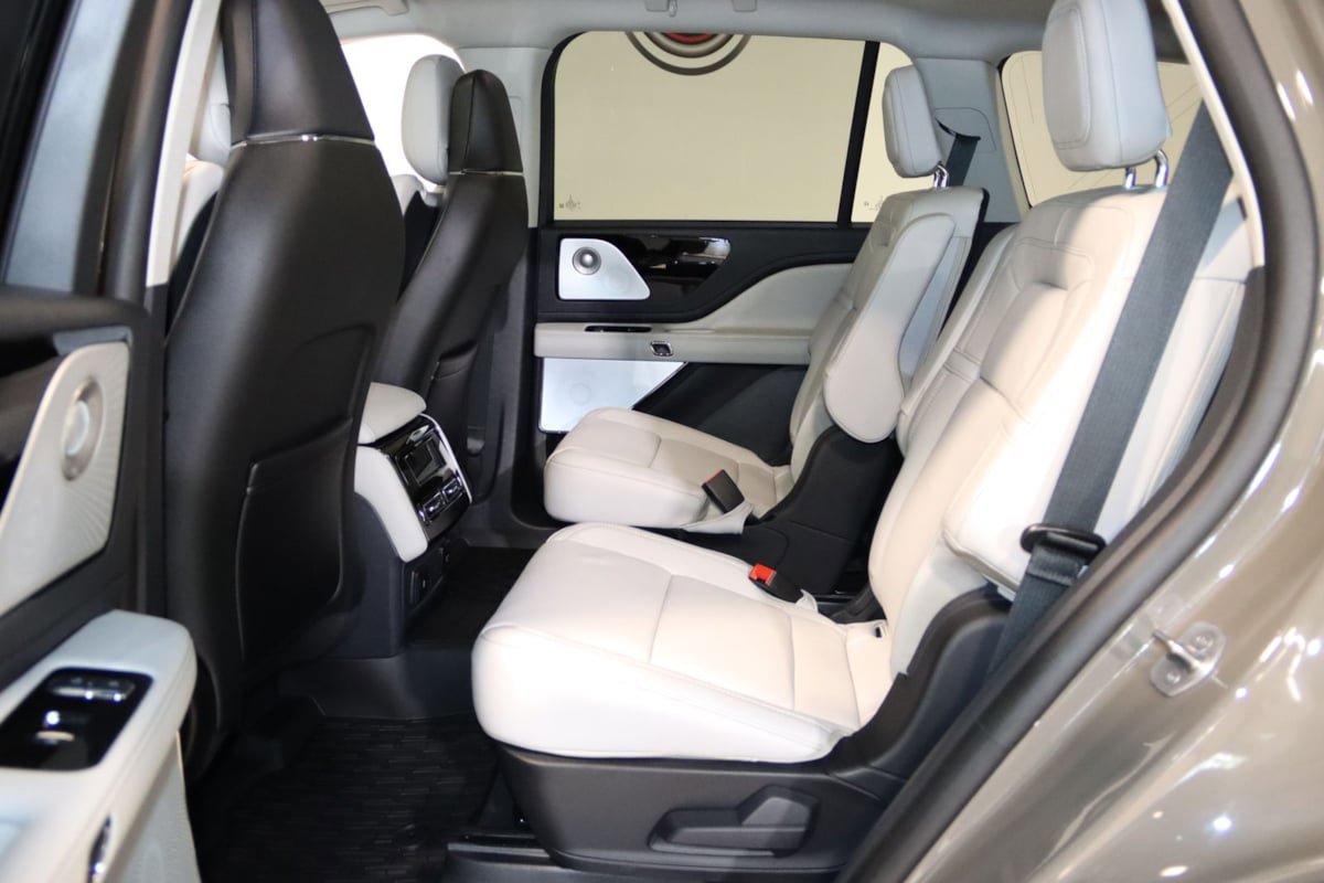 Used 2025 Lincoln Aviator Reserve w/ Equipment Group 201A AWD/4WD image 52