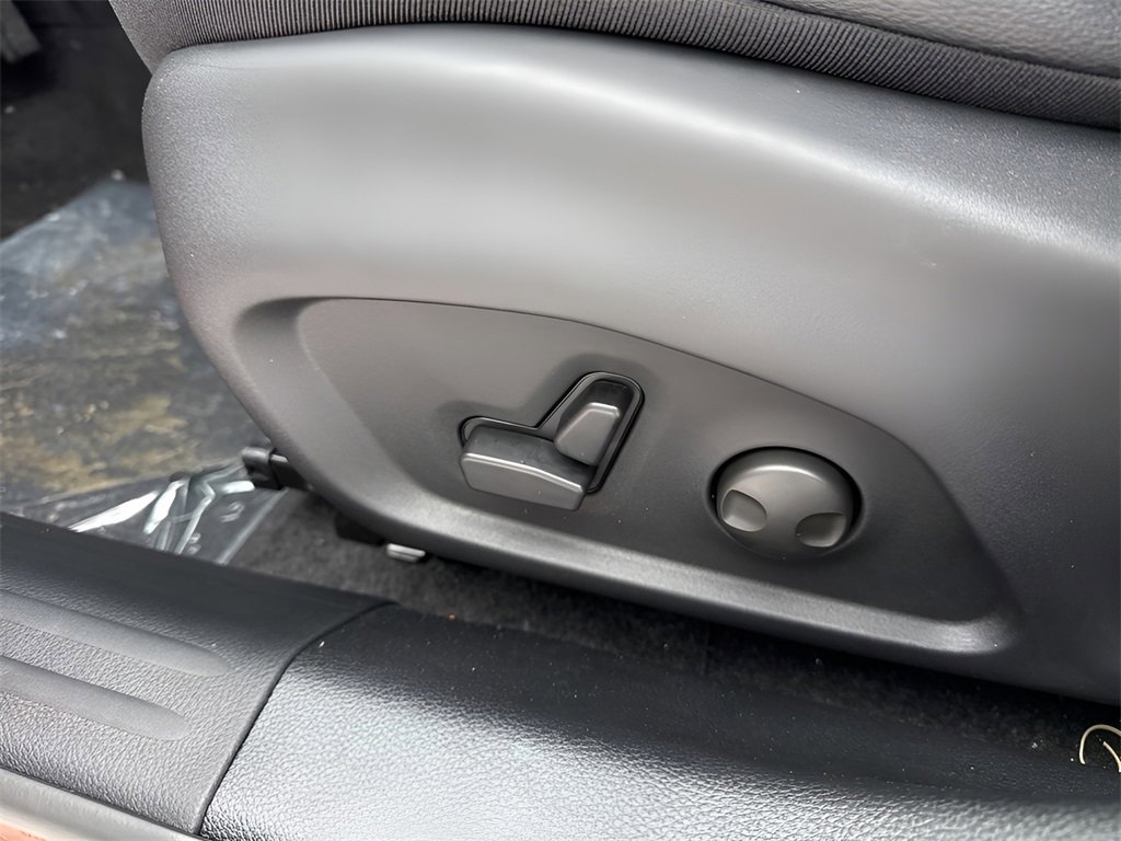 New 2026 Jeep Compass Latitude image 23