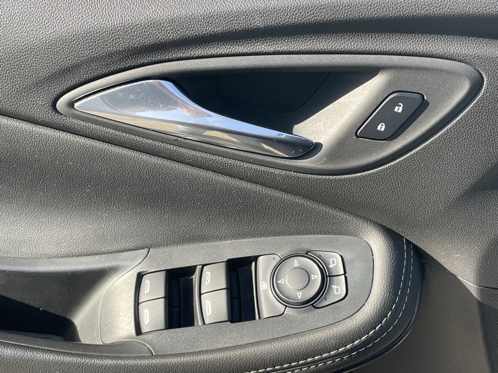 Used 2022 Buick Encore GX Select image 23