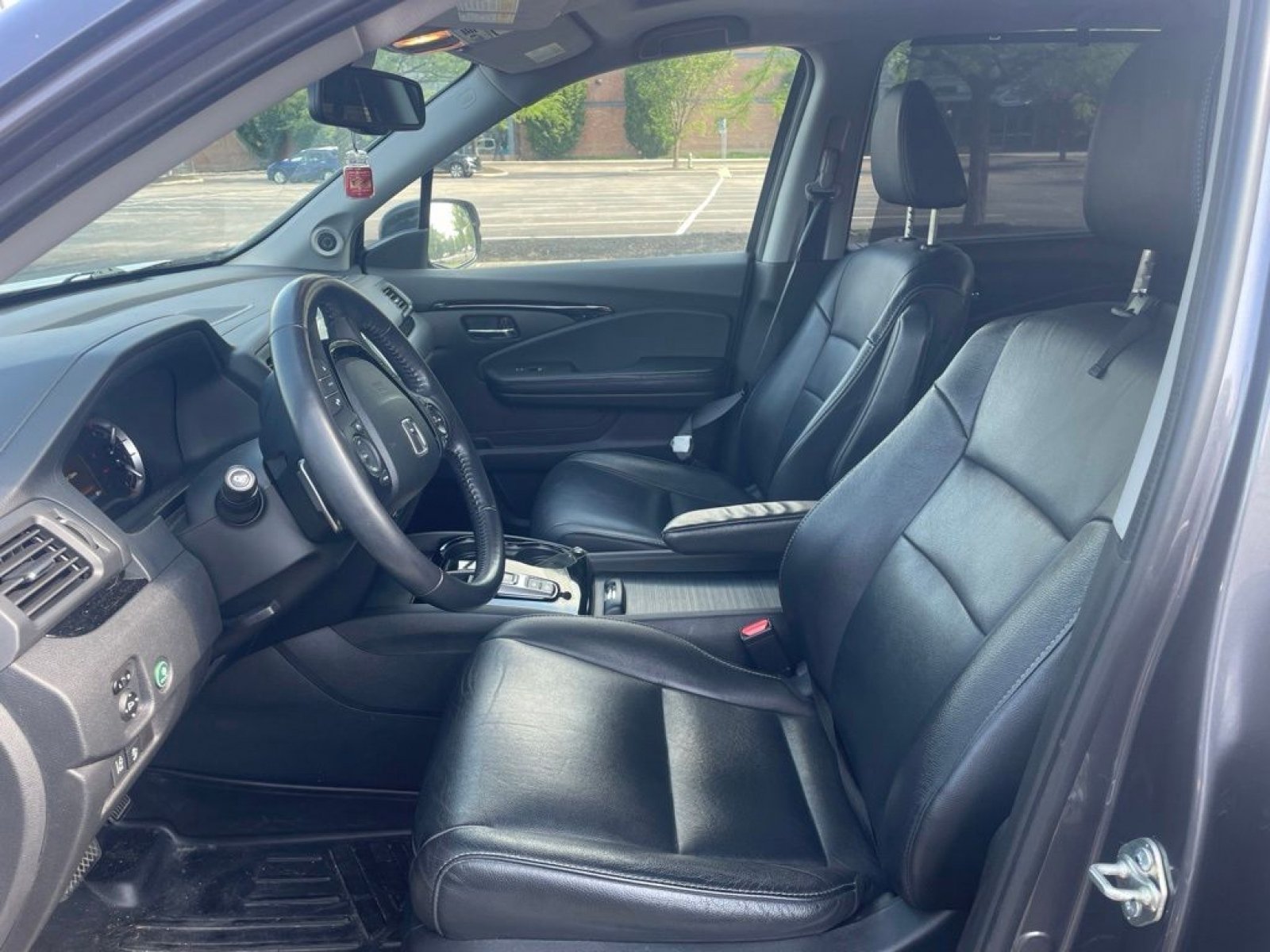 Used 2017 Honda Pilot Touring image 11