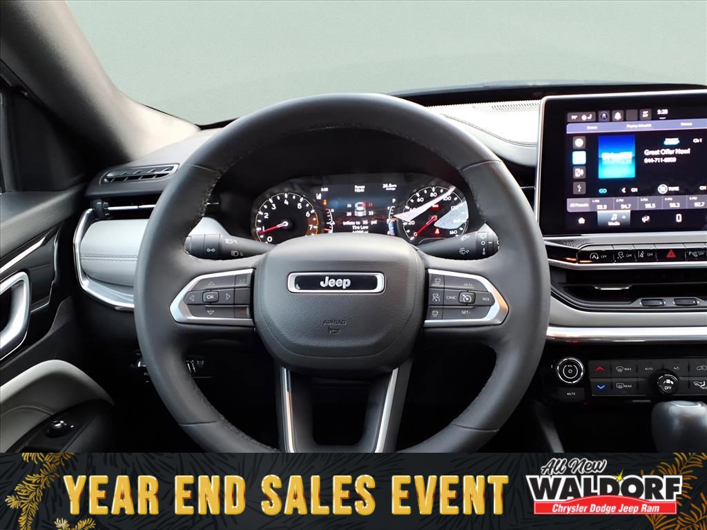 Used 2024 Jeep Compass Limited image 11