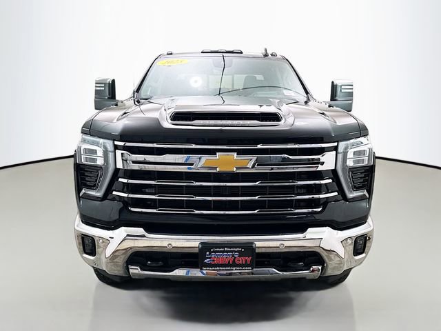 Used 2025 Chevrolet Silverado 2500 LTZ w/ LTZ Premium Package image 2
