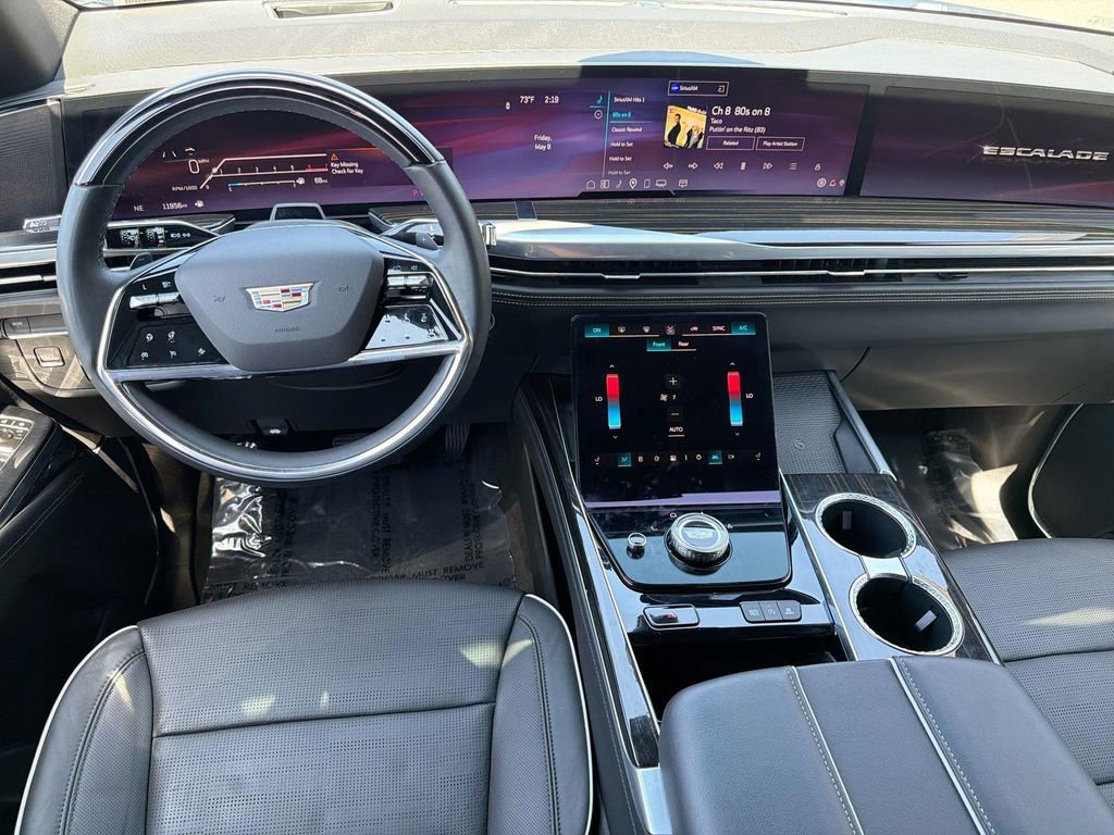 Certified 2025 Cadillac Escalade ESV Premium Luxury RWD image 6