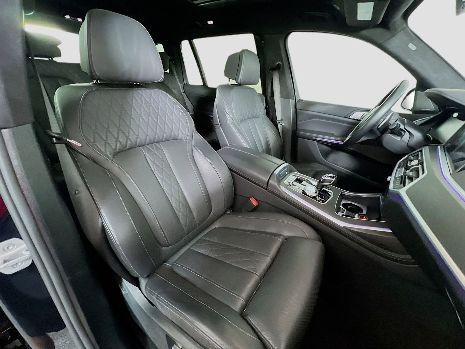 Used 2022 BMW X7 M50i AWD/4WD image 31