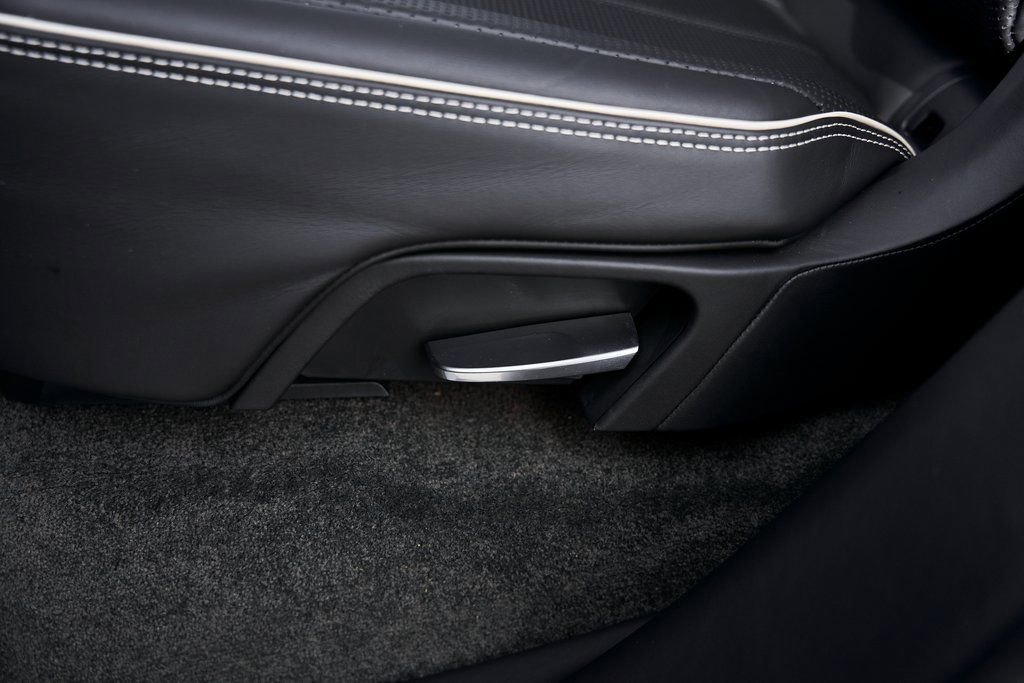 Used 2023 Bentley Bentayga Extended Wheelbase image 51