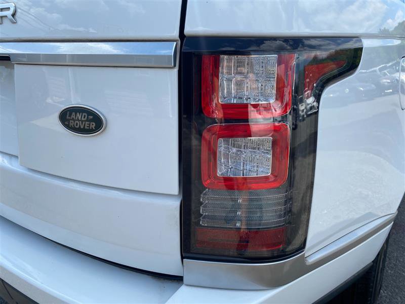 Used 2017 Land Rover Range Rover image 11