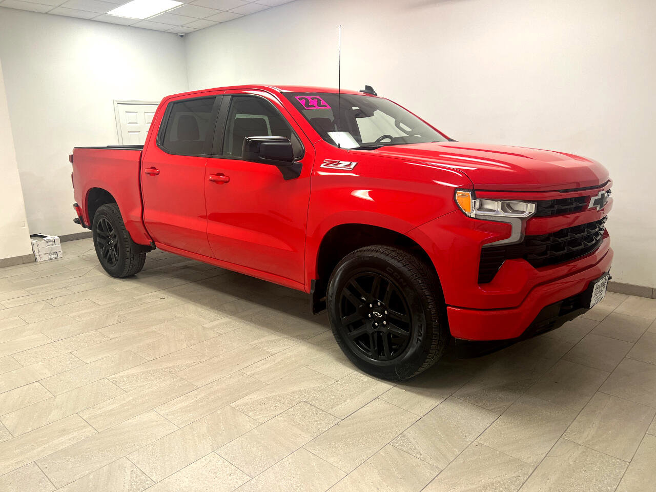 Used 2022 Chevrolet Silverado 1500 RST image 3