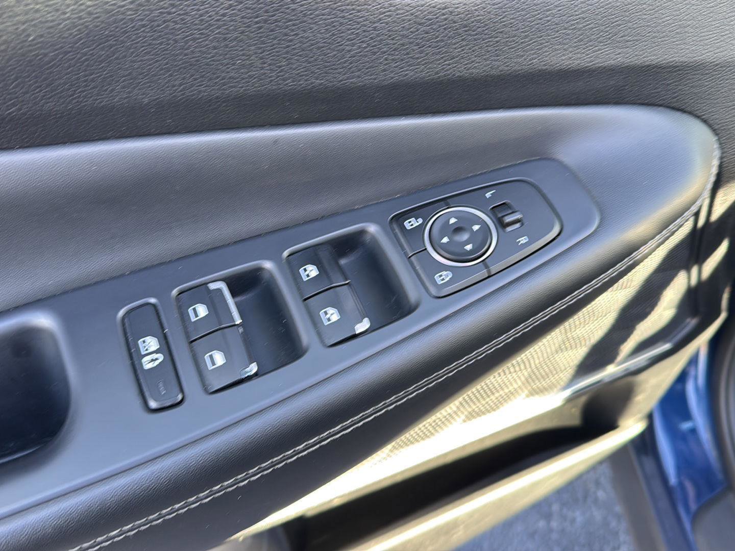 Used 2022 Hyundai Santa Fe SEL w/ Convenience + Premium Package image 31