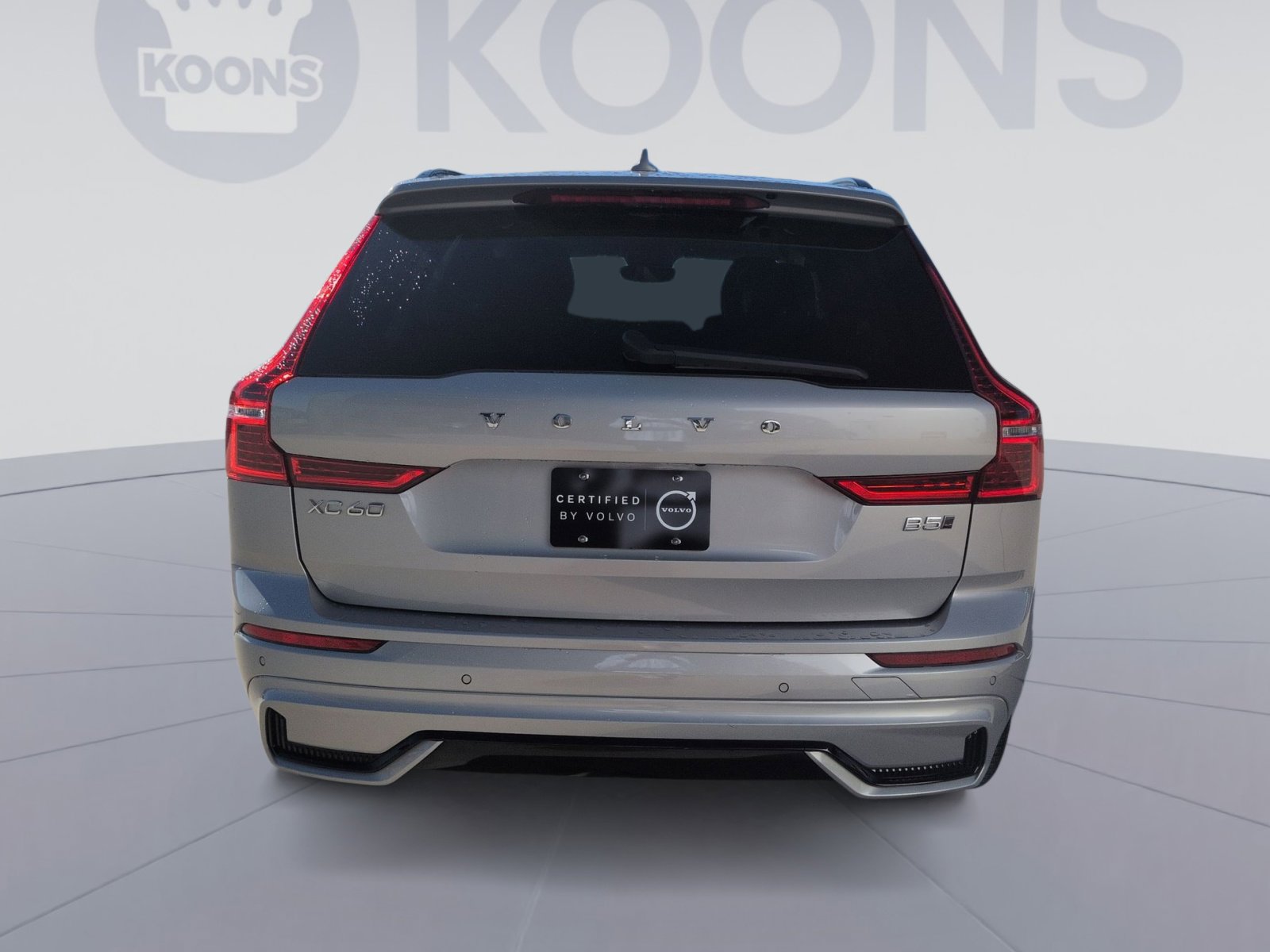 Certified 2025 Volvo XC60 B5 Plus image 5