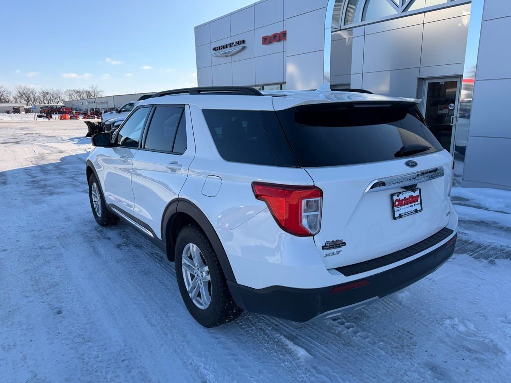 Used 2020 Ford Explorer XLT w/ Equipment Group 202A image 7