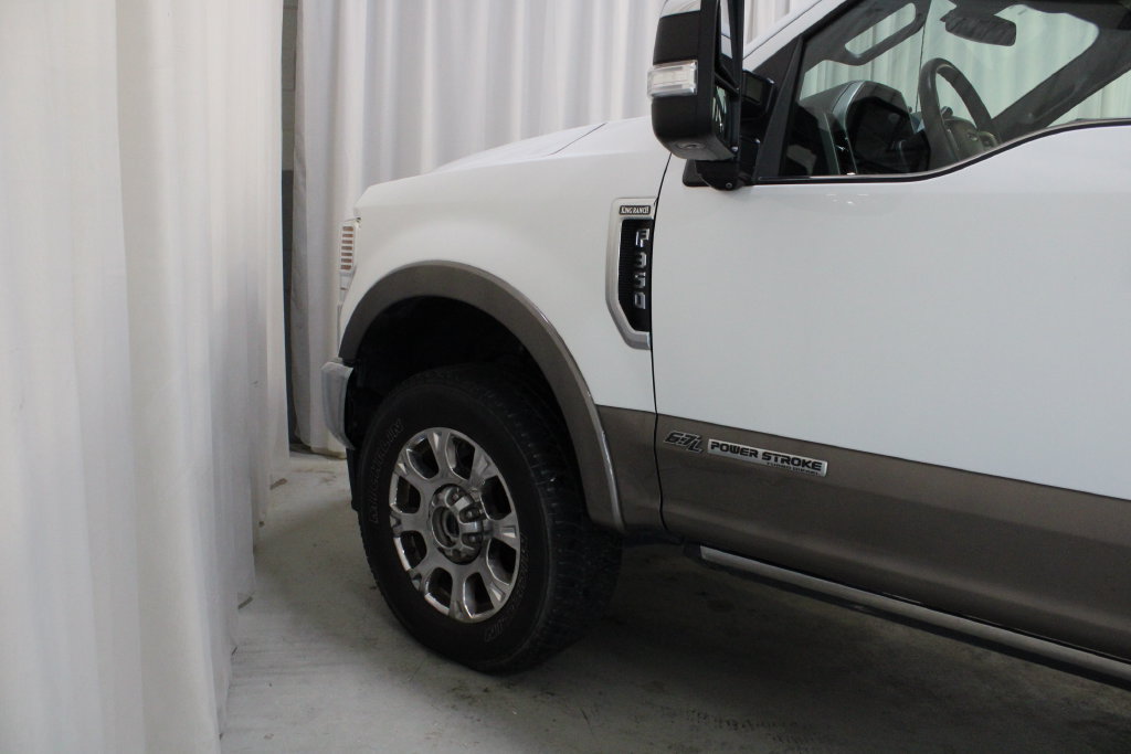 Used 2022 Ford F350 King Ranch w/ King Ranch Ultimate Package AWD/4WD image 31