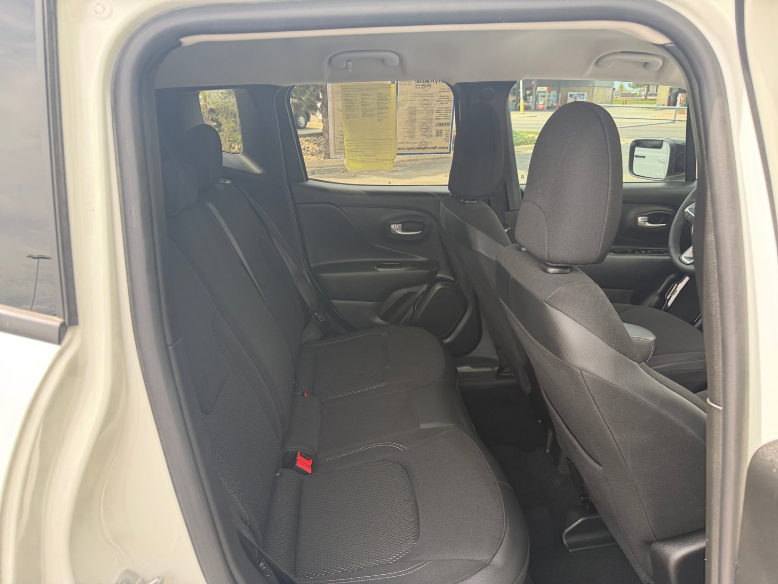 Used 2023 Jeep Renegade Altitude AWD/4WD image 18