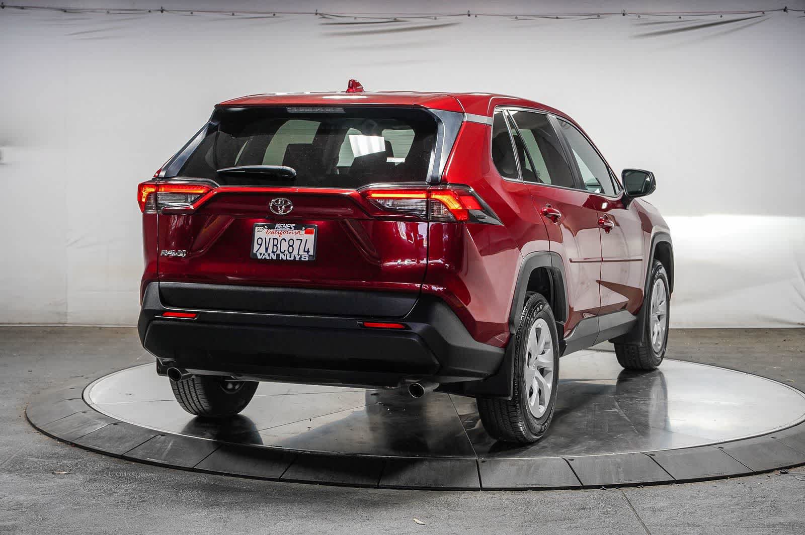 Certified 2023 Toyota RAV4 LE FWD image 5