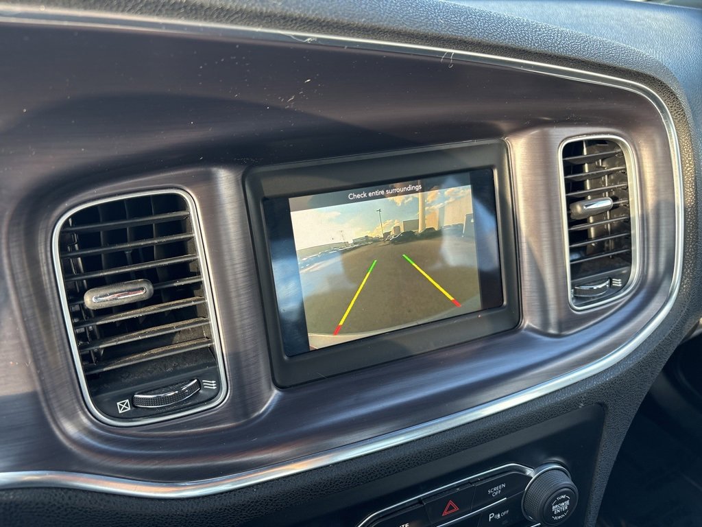 Used 2018 Dodge Charger SXT image 25