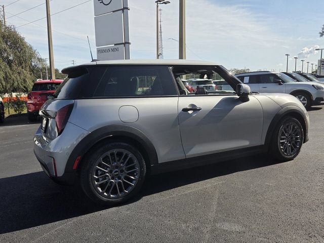 New 2026 MINI Cooper 2-Door Hardtop FWD image 7