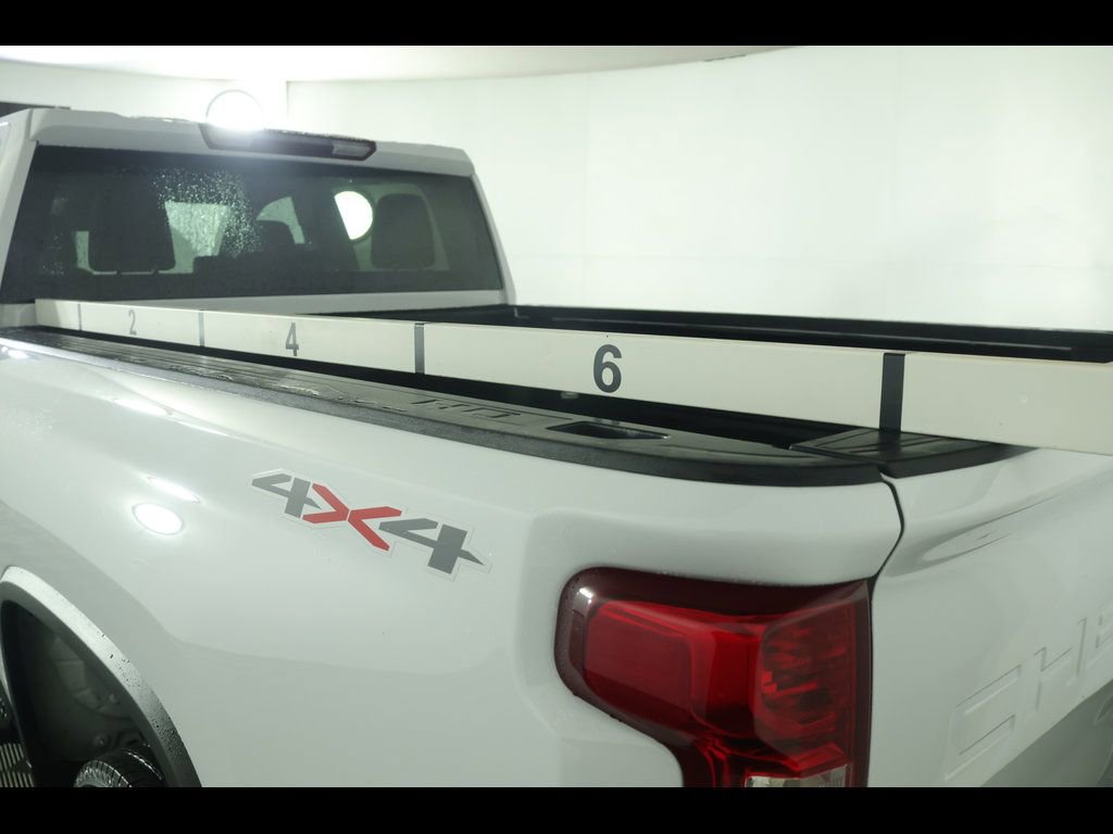 Used 2024 Chevrolet Silverado 2500 LT AWD/4WD image 16